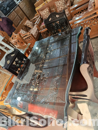 Dinner set 4/6 seater